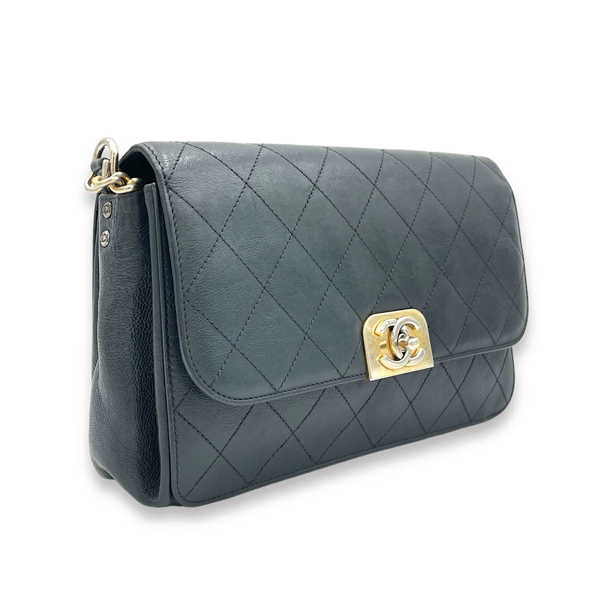 Classic Crossbody Bag Black in Calfskin, Gold hardware