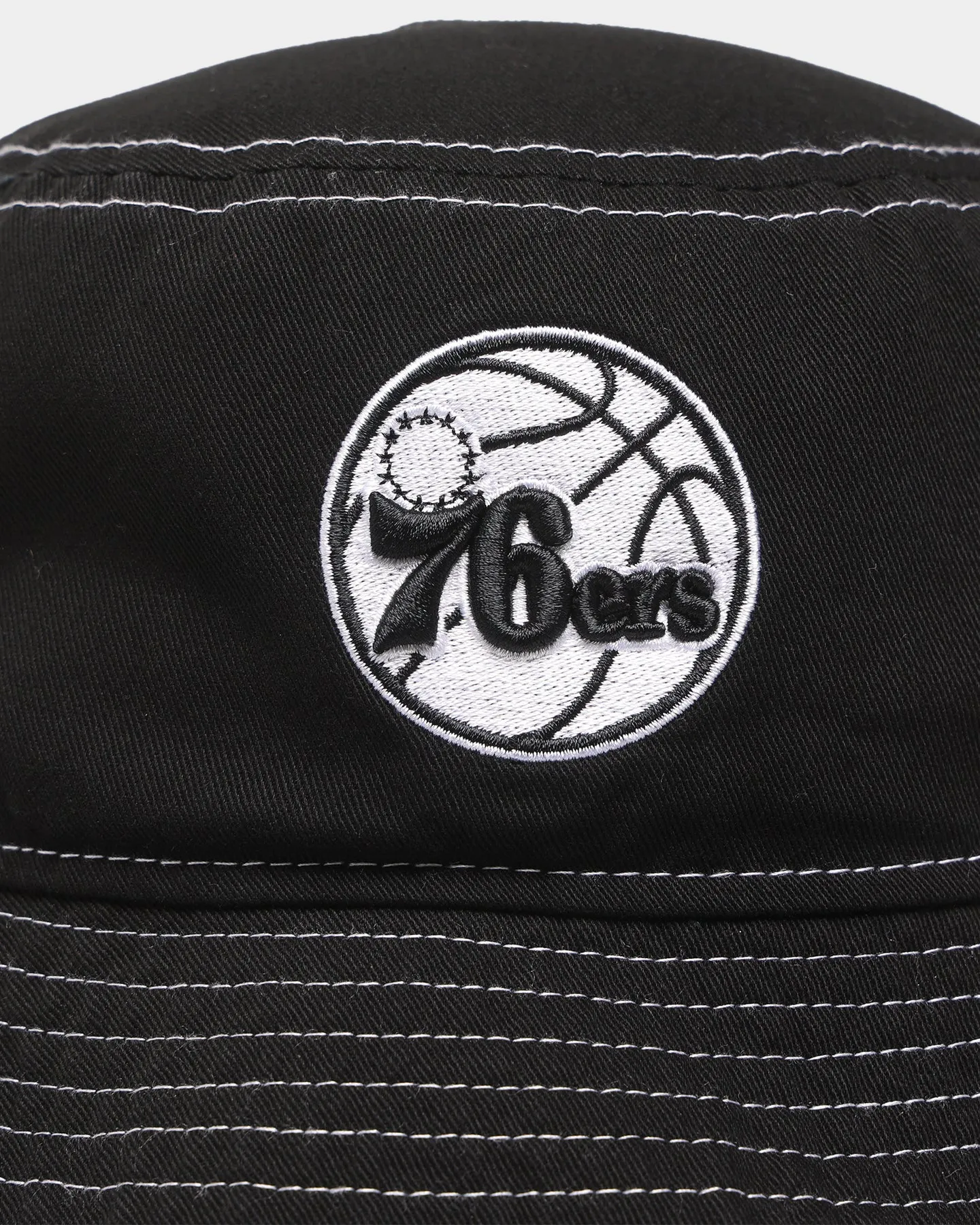 New Era Philadelphia 76ers 'Black/White Contrast' Bucket Hat Black