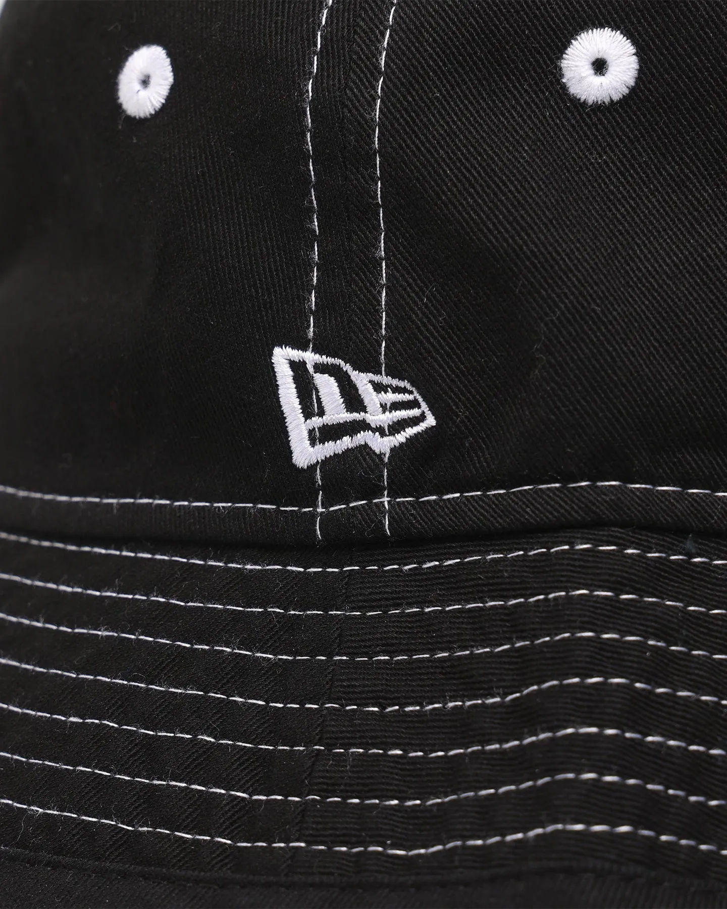 New Era Philadelphia 76ers 'Black/White Contrast' Bucket Hat Black