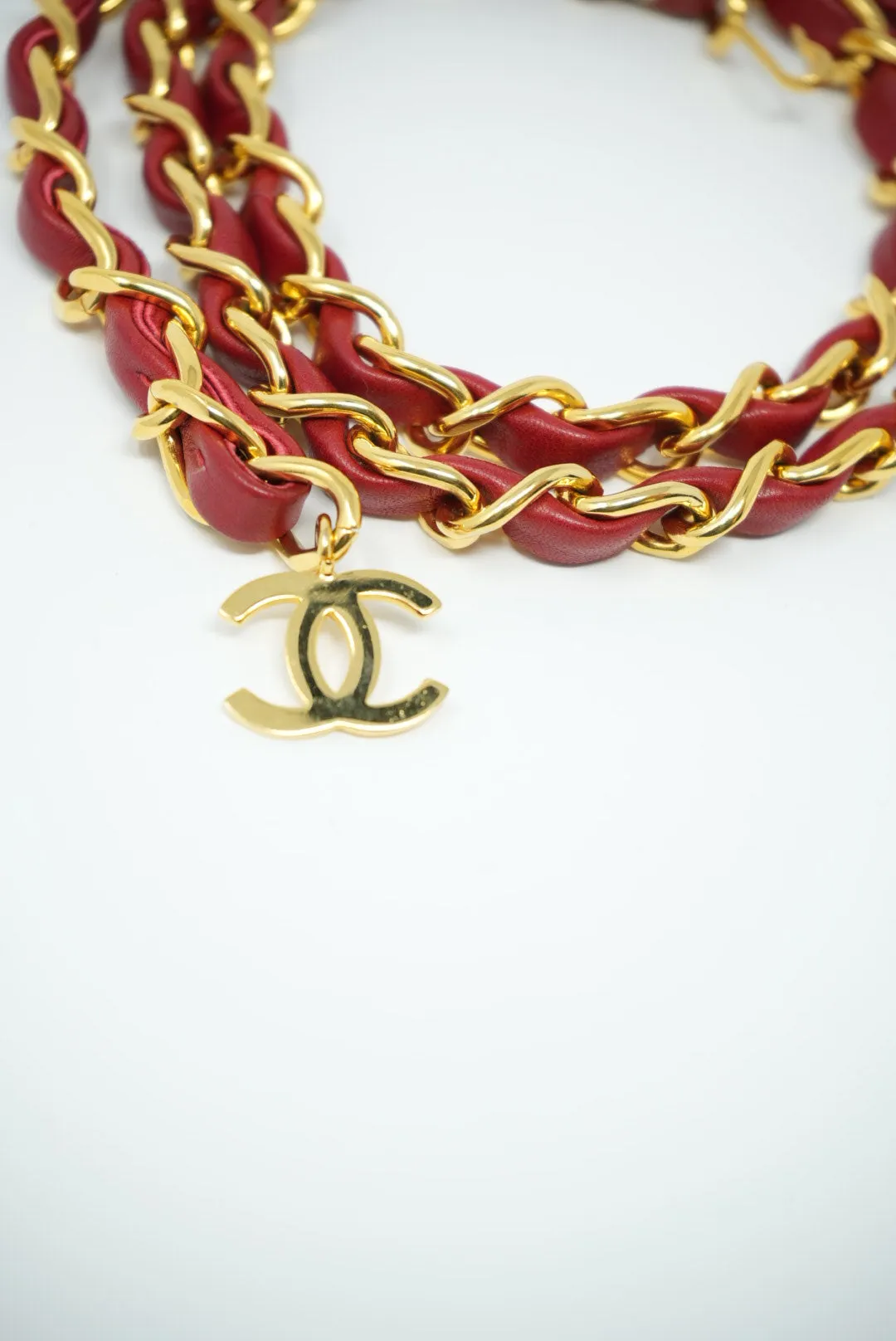 Pre-Owned CHANEL Medallion Gold Red Chain Belt Leather